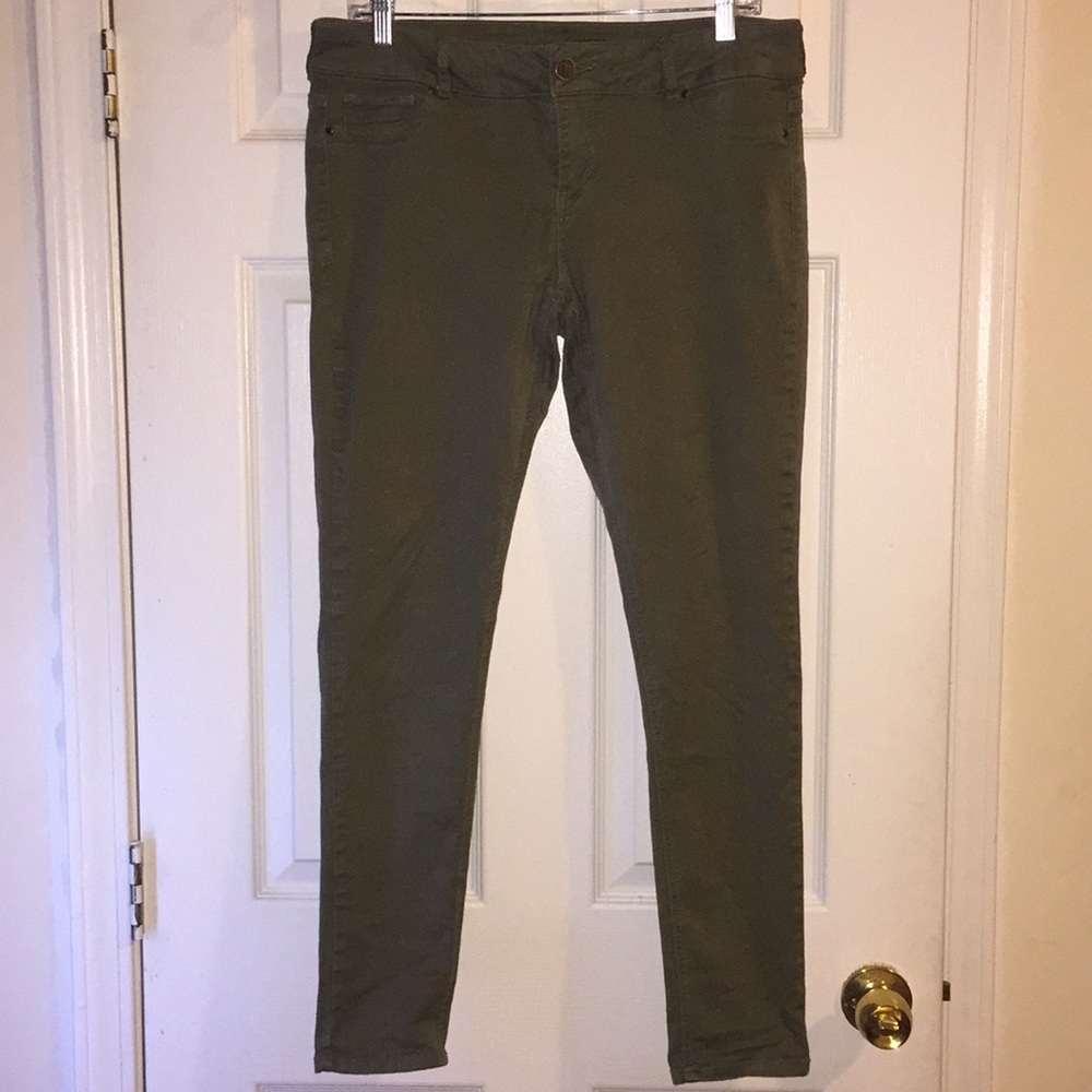 Olive green maurices jeans!